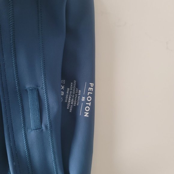 Peloton Workout Set: Move Mission Strappy Bra + Move Mission Seam Legging - Picture 9 of 11